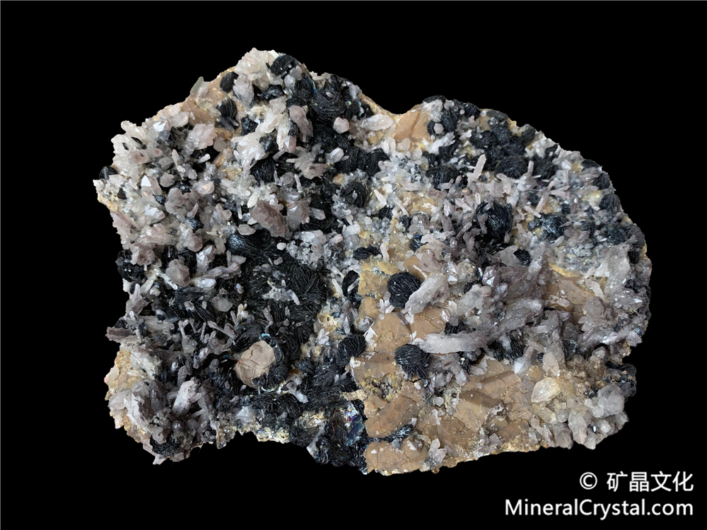 石榴石、水晶、镜铁矿